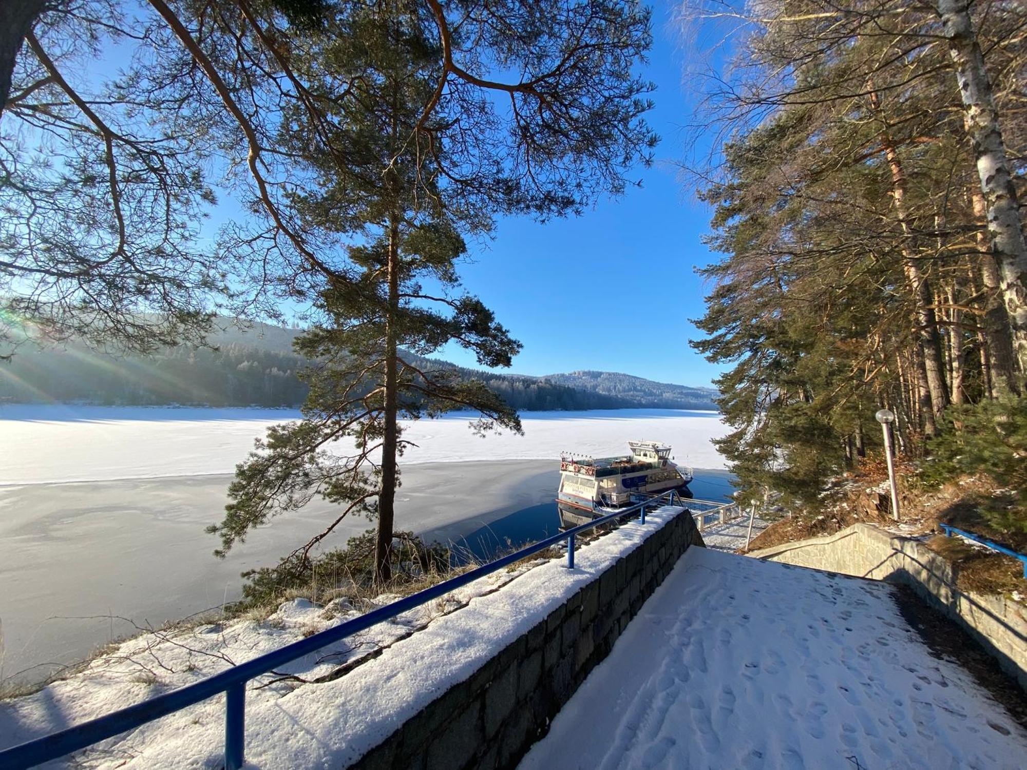 Apartman Verca Riviera Lipno 510 リプノ・ナト・ヴルタヴォウ エクステリア 写真